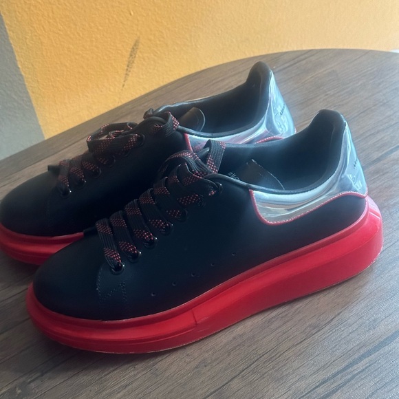 Pre-owned Alexander Mcqueens size 9 - Picture 6 of 15